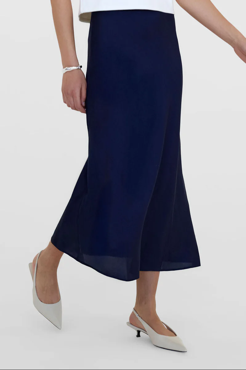 The Caroline Silk Bias Skirt Navy - Image 3