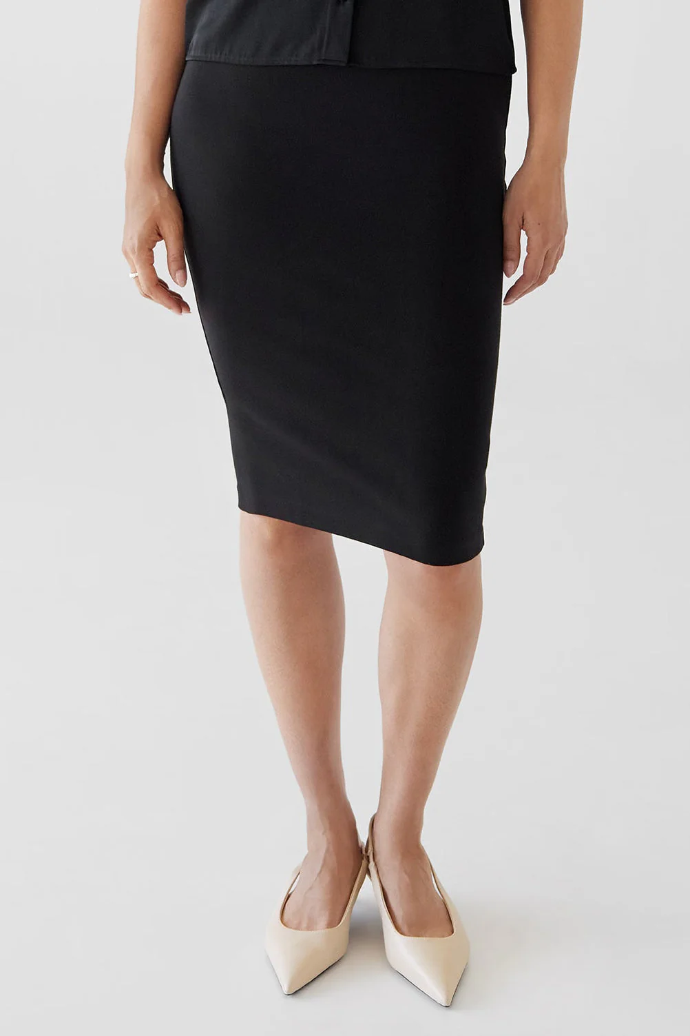 The Dorothy Pencil Skirt Black - Image 3