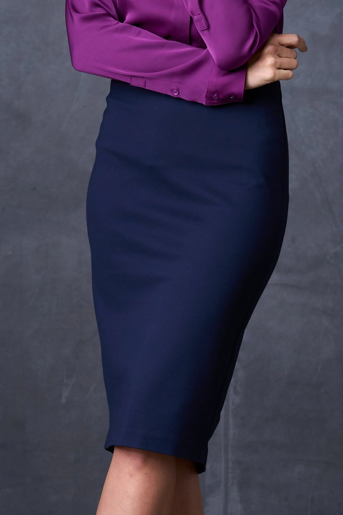 The Dorothy Pencil Skirt Navy - Image 3