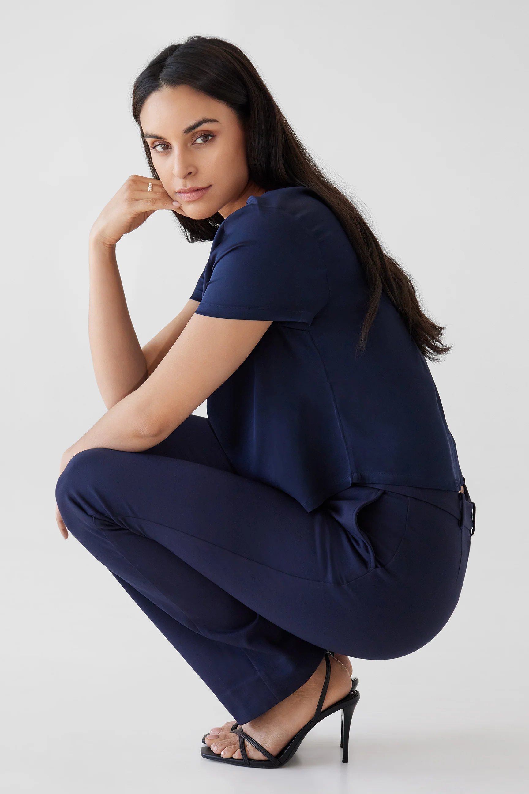 The Hannah Silk Tee Navy - Image 4