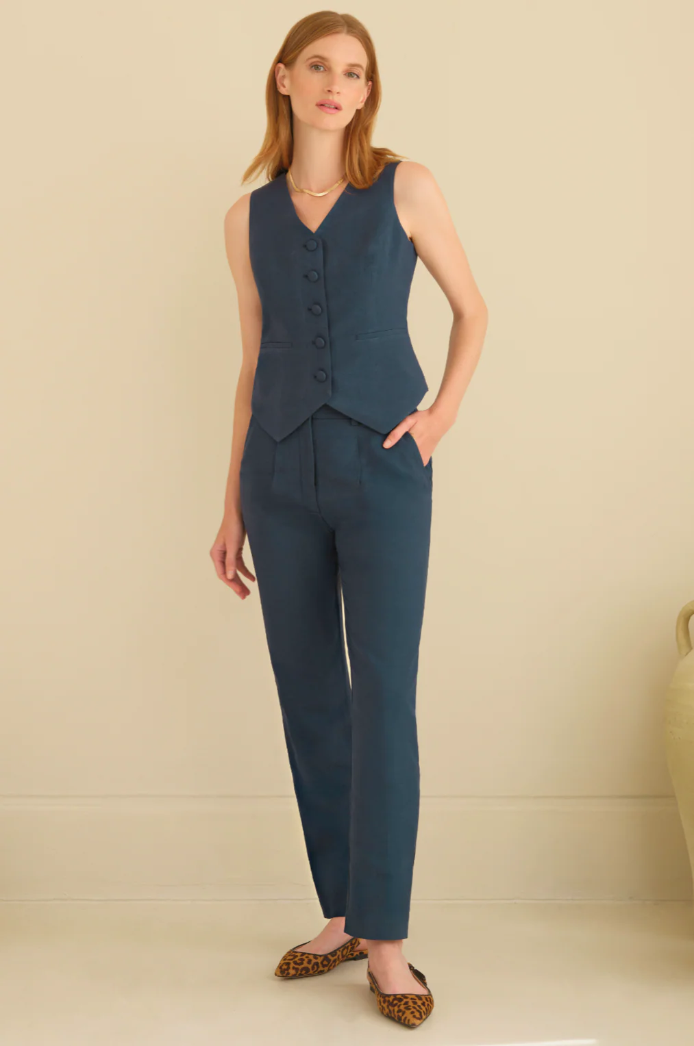 The No Gape Zora Linen Vest Navy - Image 4