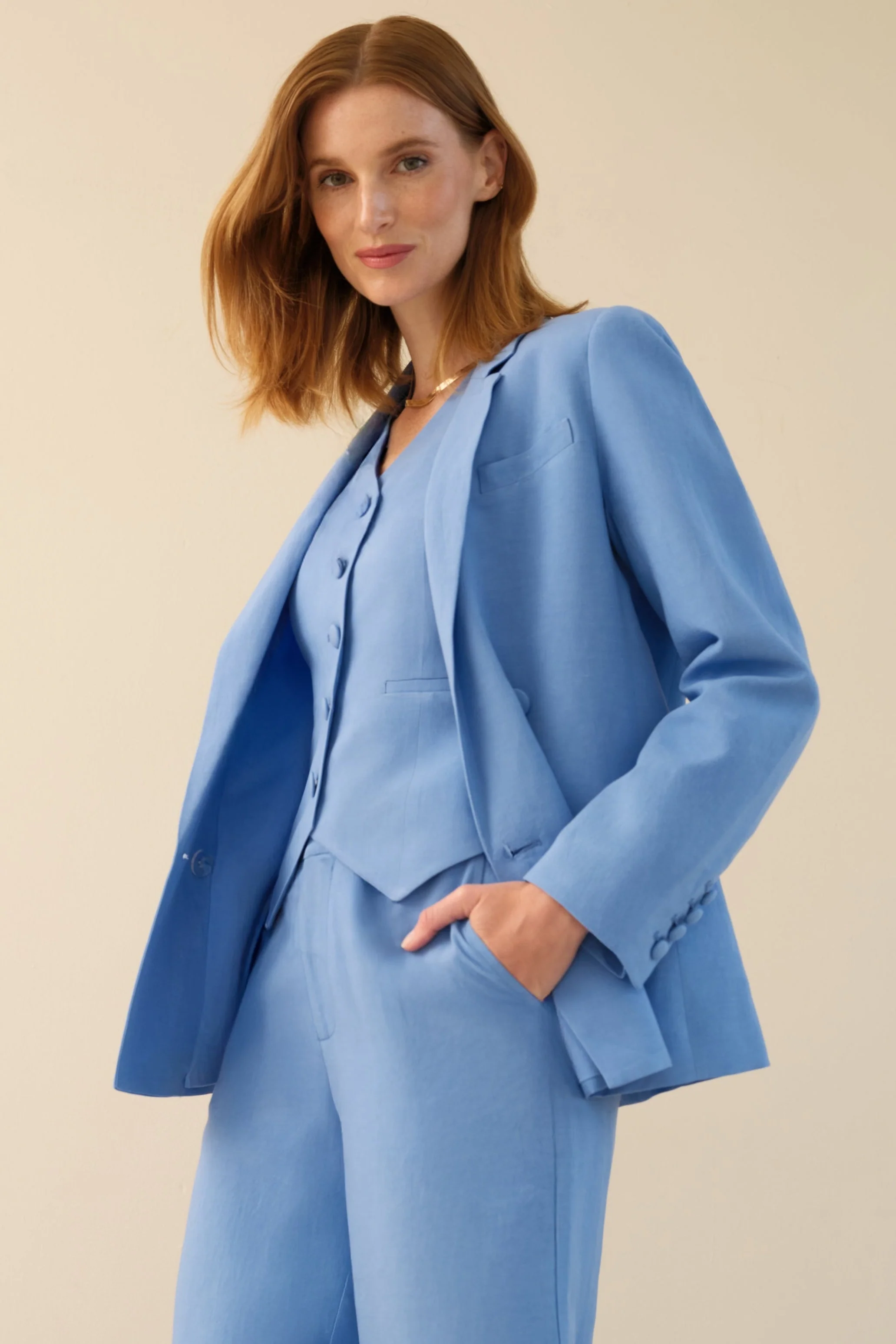 The No Gape Zora Linen Vest Neon Blue - Image 3