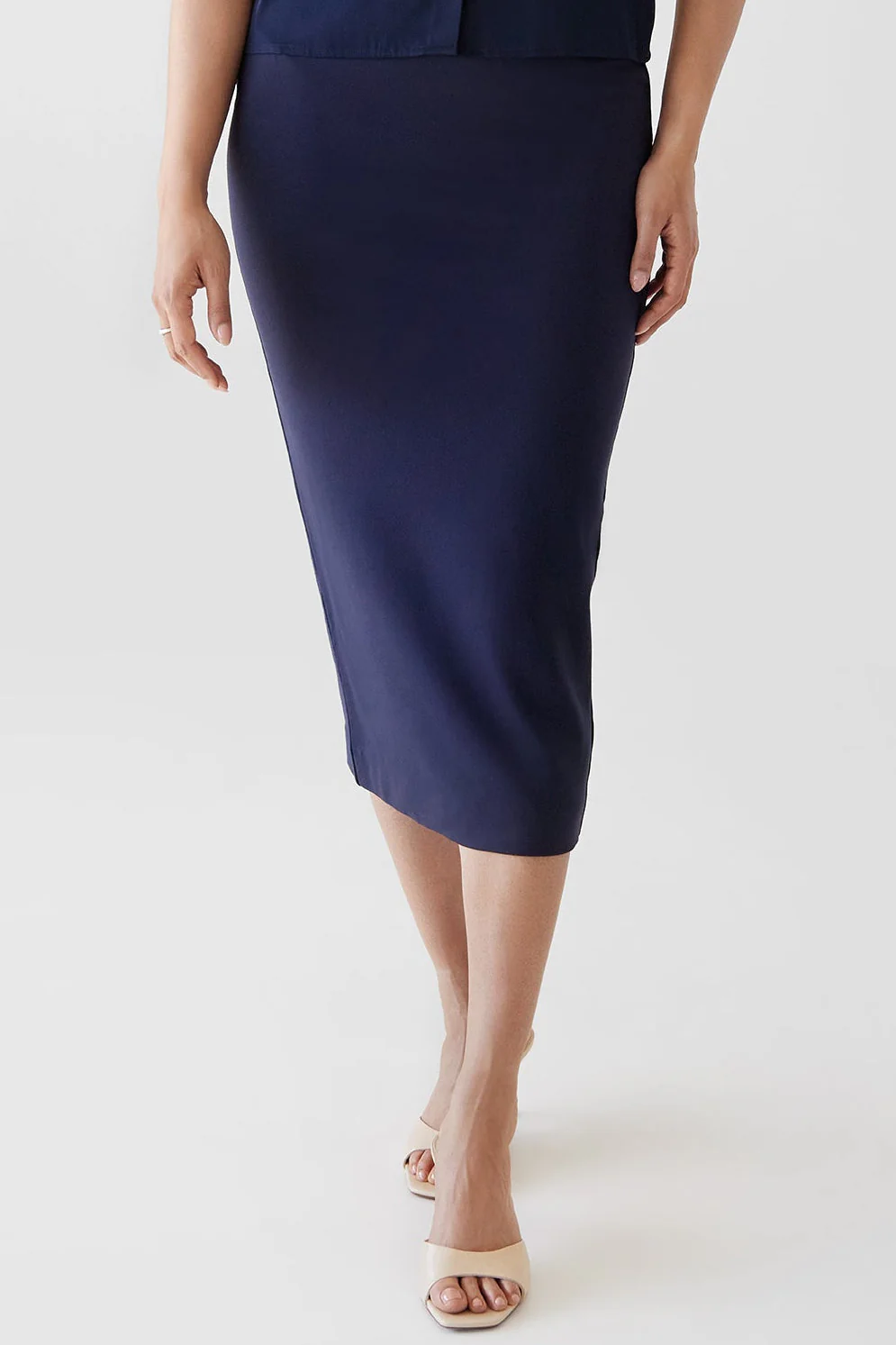 The Stella Skirt Navy - Image 3